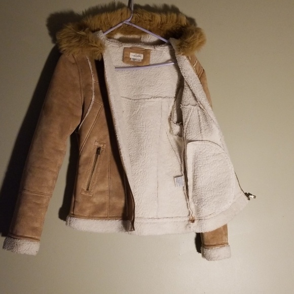 Jacket - Picture 7 of 8